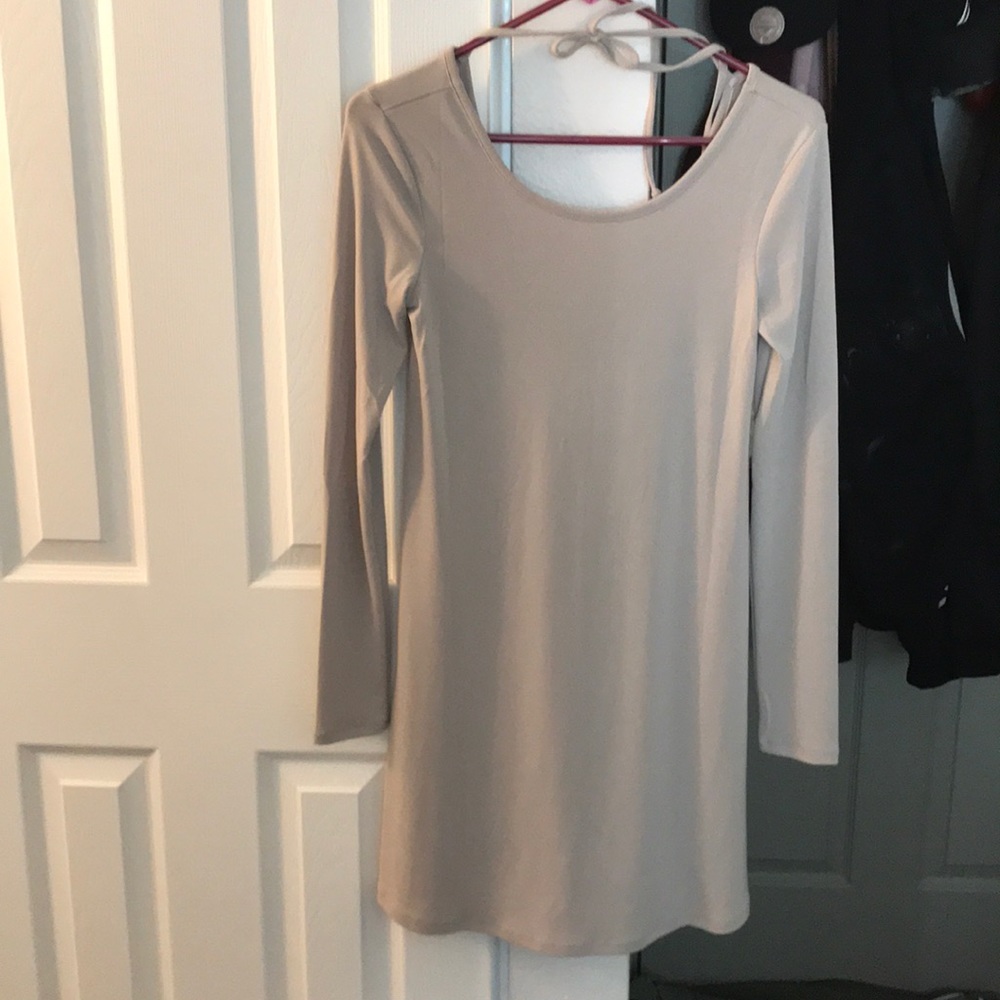 Flowy tan dress